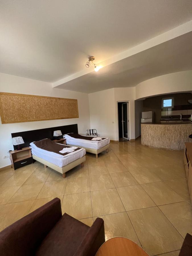 Hotel Gorunul Хунедоара Екстериор снимка